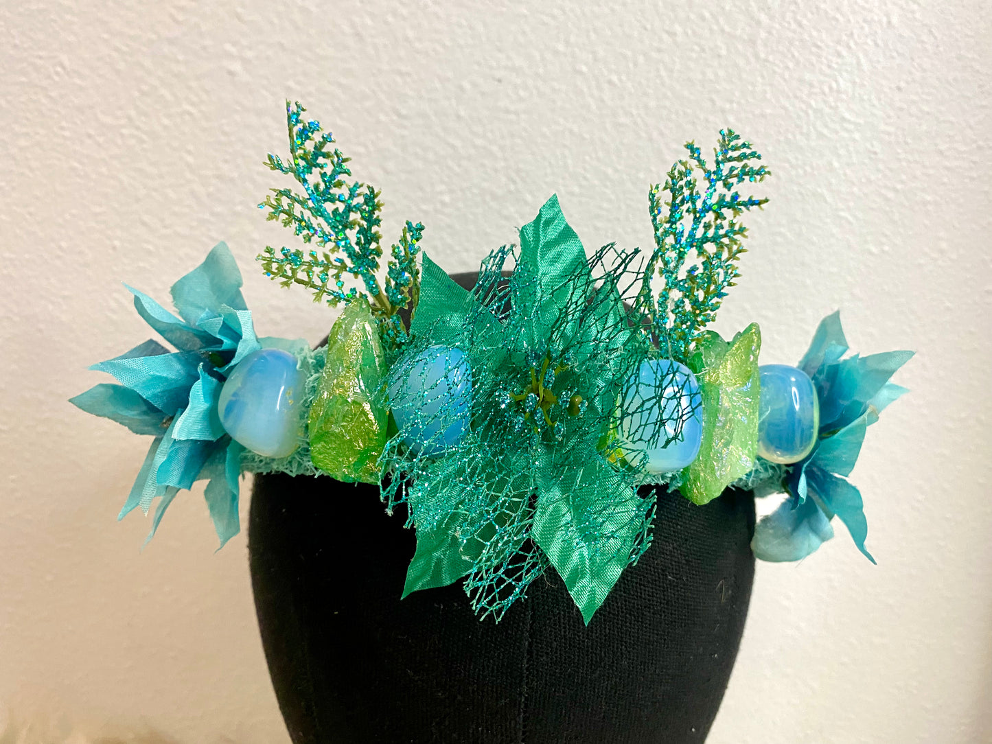 Aqua Dream Crown