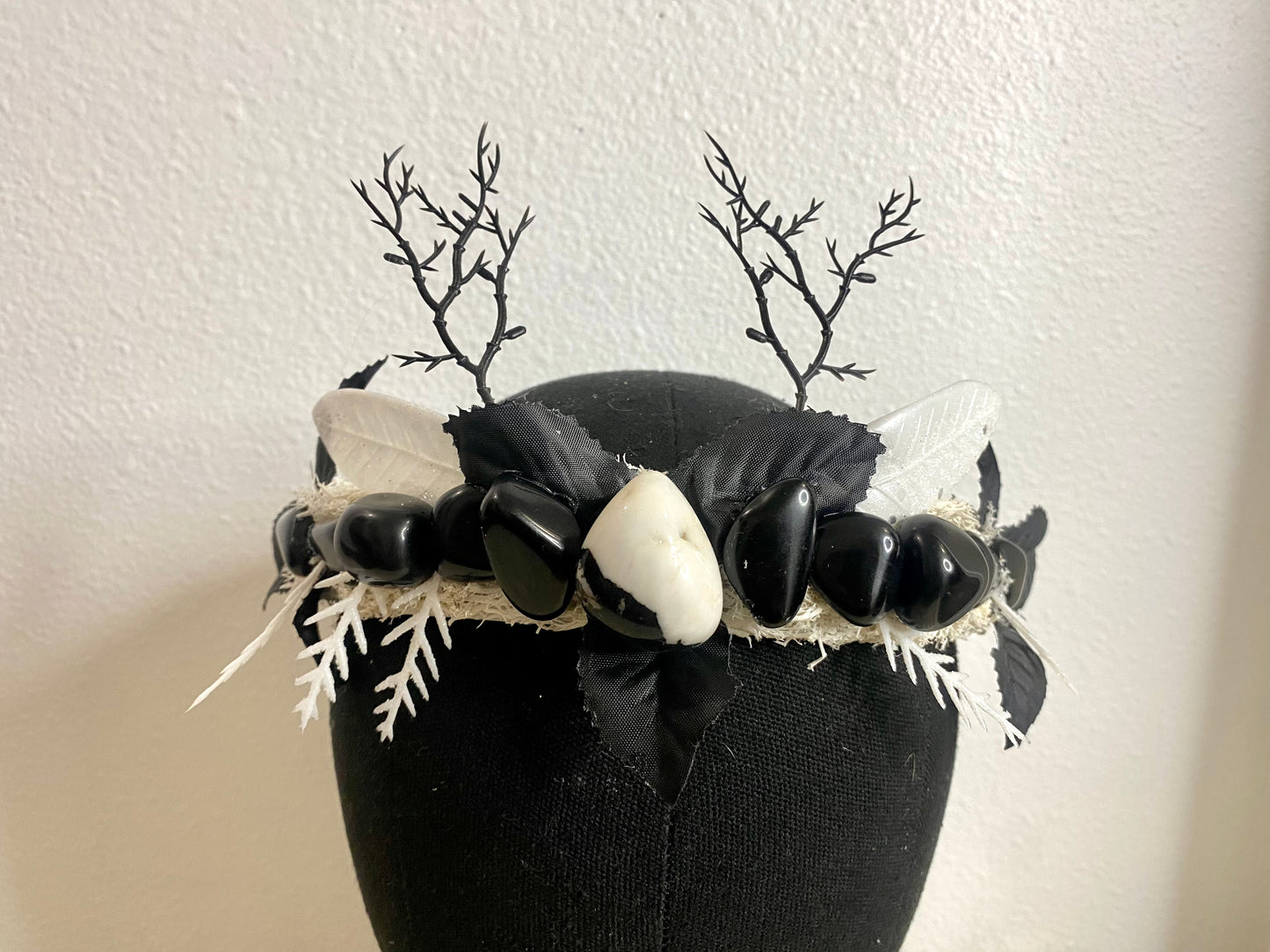 Howlite Deer Crown
