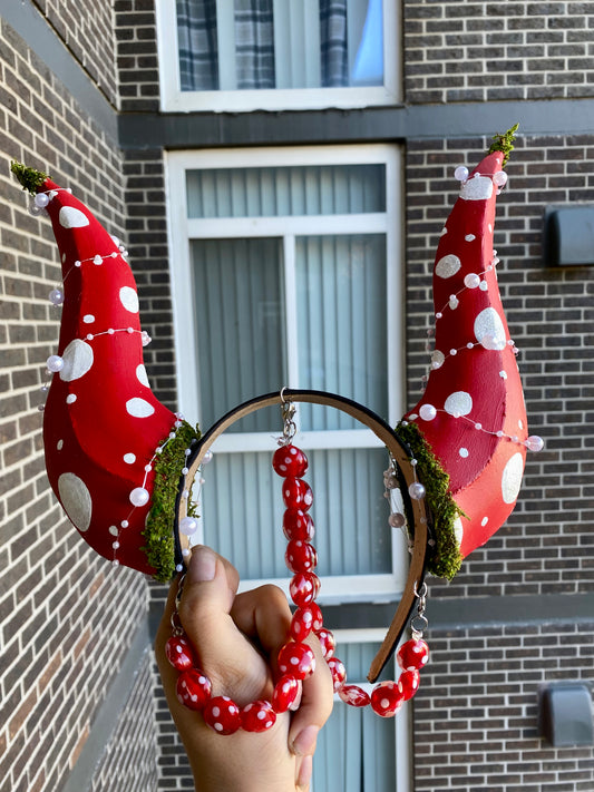 Amanita Muscaria horns with glass heading
